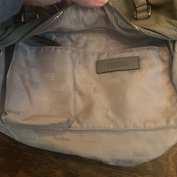 Michael Michael Kors Bedford Leather Medium Top Zip Satchel Crossbody - Picture 9 of 16